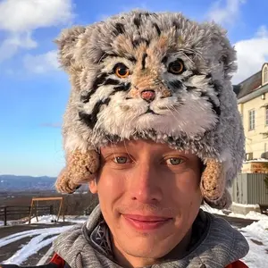 Roman Paulov, Manulization